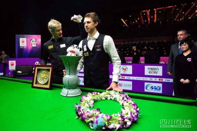 中获得有利 中获得有利